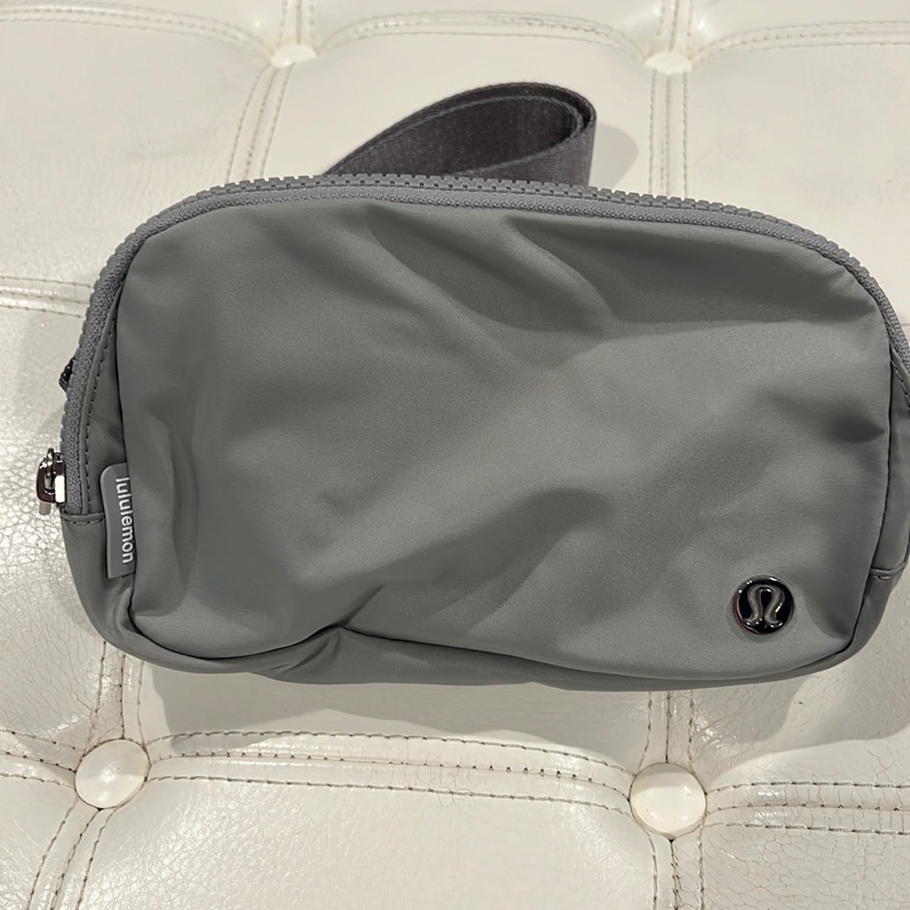 New With Tags Lululemon Everywhere Belt Bag